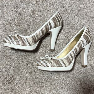 VTG Kenneth Cole Woven Heels